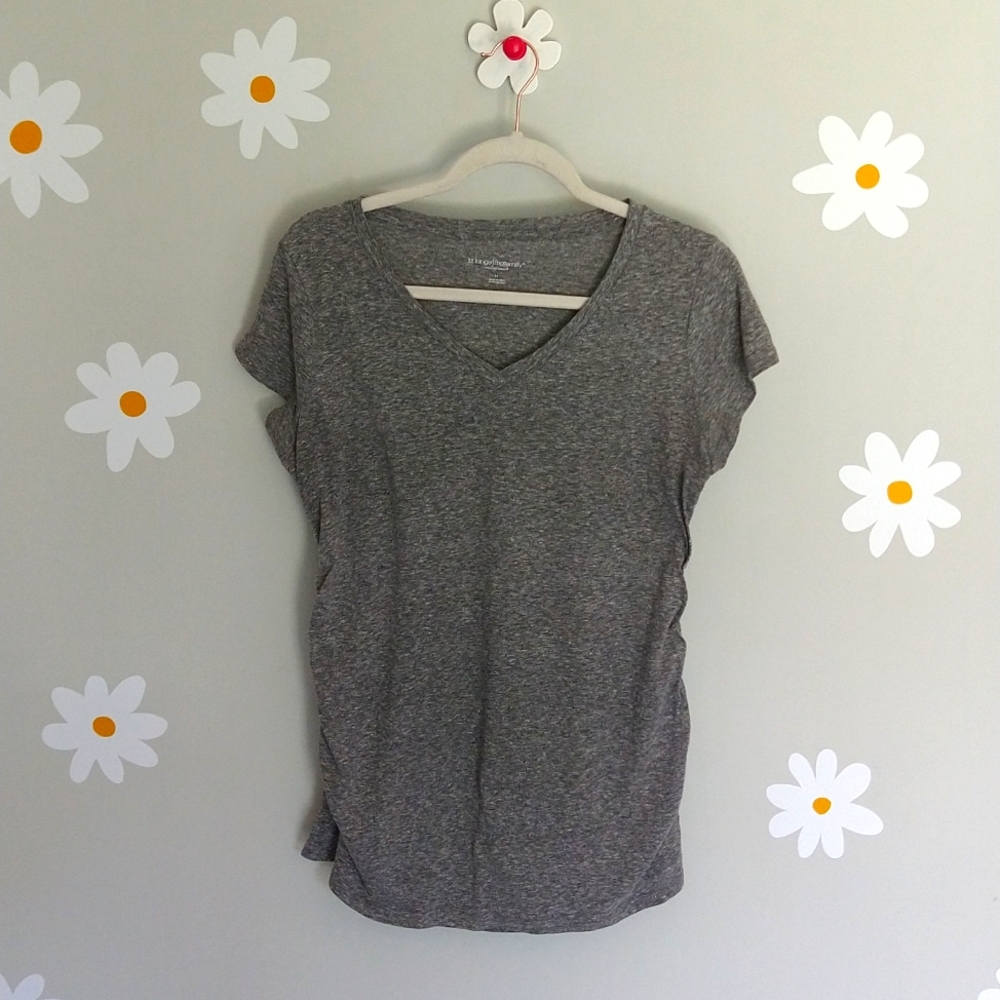 🍓 3/$30 Liz Lange Maternity Gray V-Neck T-Shirt - Picture 1 of 6